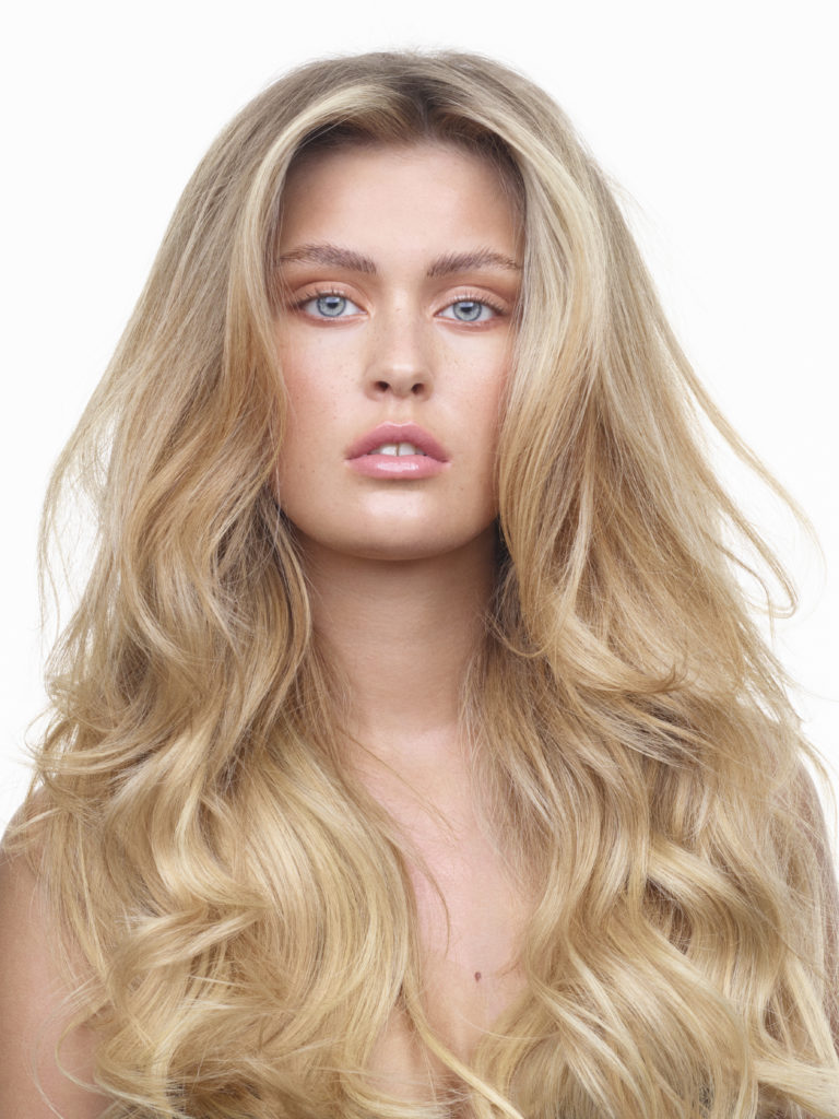 Highlights and wavy blowdry by Danny Lowe