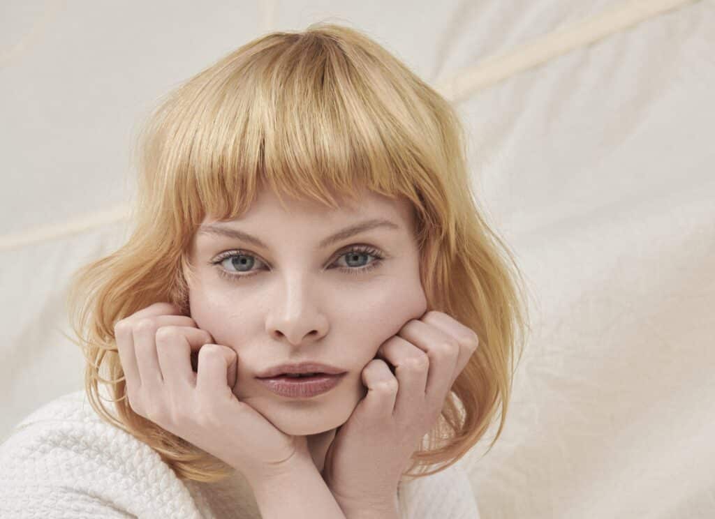 Warm blonde hair colour